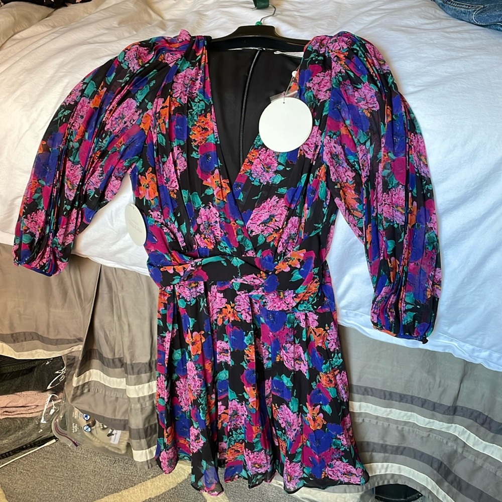 La Maison Talulah Floral Long sleeved dress NWT, size XS